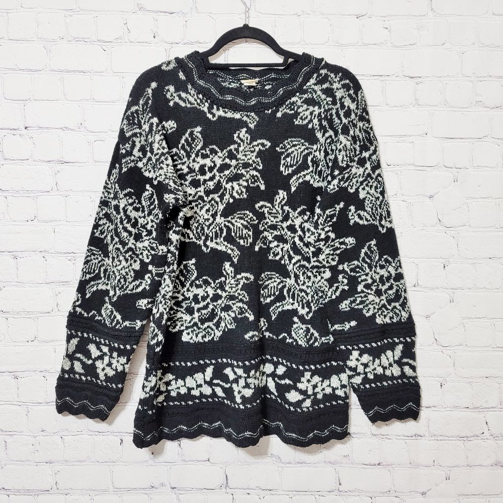 Vintage Holiday Time Black & Metallic Silver Floral Tunic Sweater ~ Medium